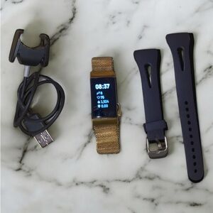 Fitbit Charge 4 Bundle with band and charger